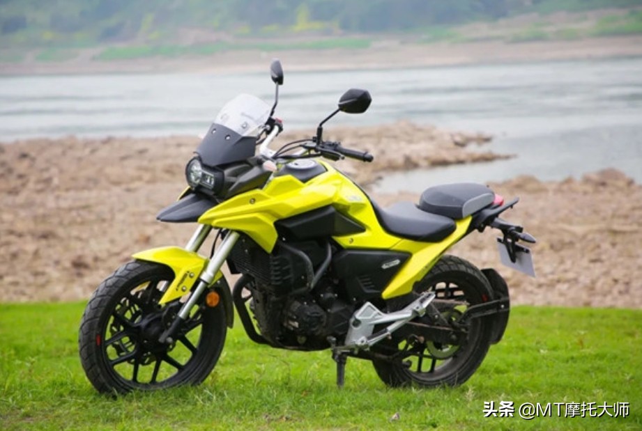 摩旅仅需1万多！解读国产入门级ADV：水冷电喷150发动机，14L油箱