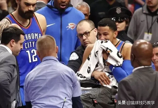 nba球员哪些膝盖受伤(NBA六大严重伤病，努尔基奇断腿，最后一名头颅直接被打碎了)