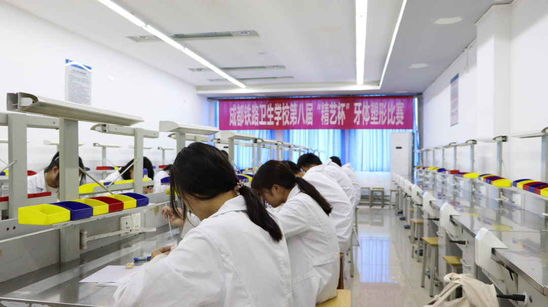 医药类人才的“摇篮”，成都铁路卫生学校的这两个专业有点牛