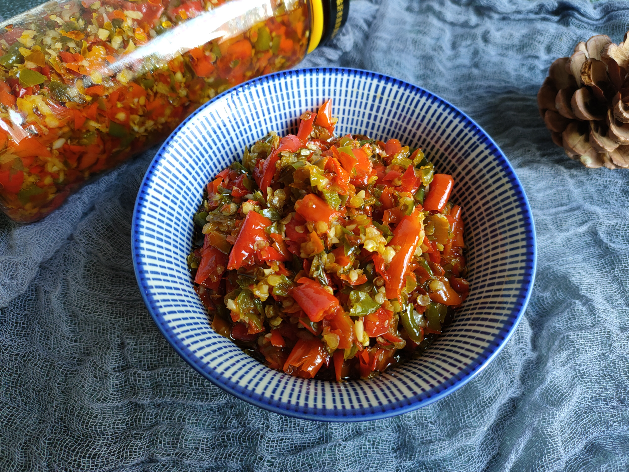 辣椒酱如何长期保存不变质？老厨师：做到3点，放一年都不坏