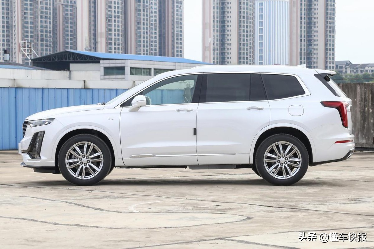 35万元级6座中大型SUV，福特探险者、凯迪拉克XT6如何选？