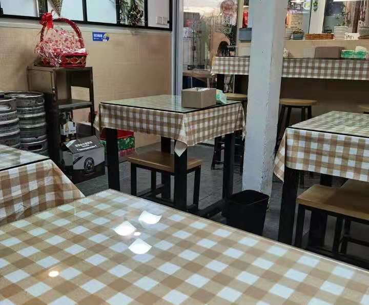 成都“最火”炸鸡自助，19.9一位并不便宜，网友：外卖10元吃饱