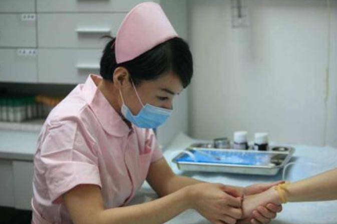 广东部分大学招生分数“跳水”，降到不足150分，仍缺额近9000人