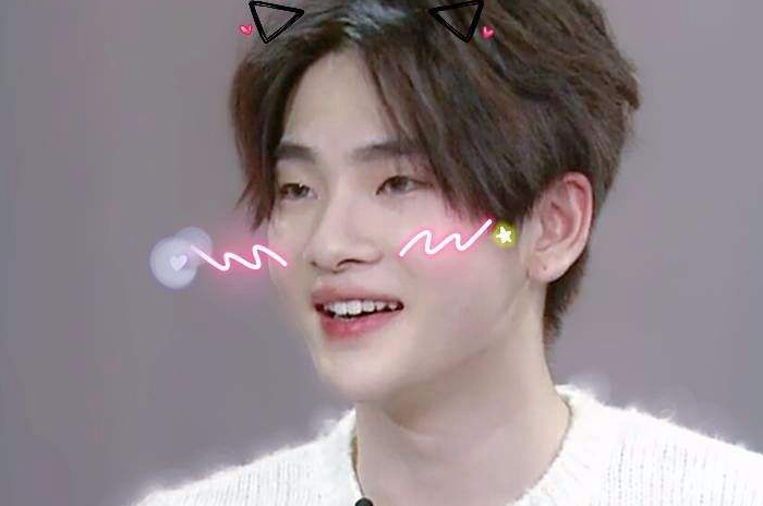 一周猛升的00后男明星十强，易烊千玺黄明昊王源位列三甲