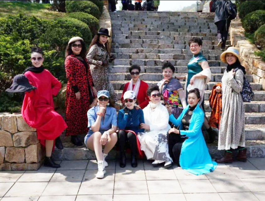 辽东半岛滨城大连一道靓丽风景——大连俏佳人模特艺术团