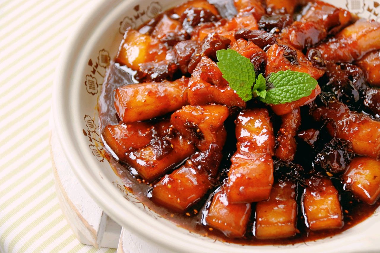 用蔓越莓来做一道红烧肉，酸甜够味，根本就停不下来