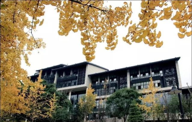 重庆两所高校同时开启博士立项建设，升格大学重庆科院领先一步