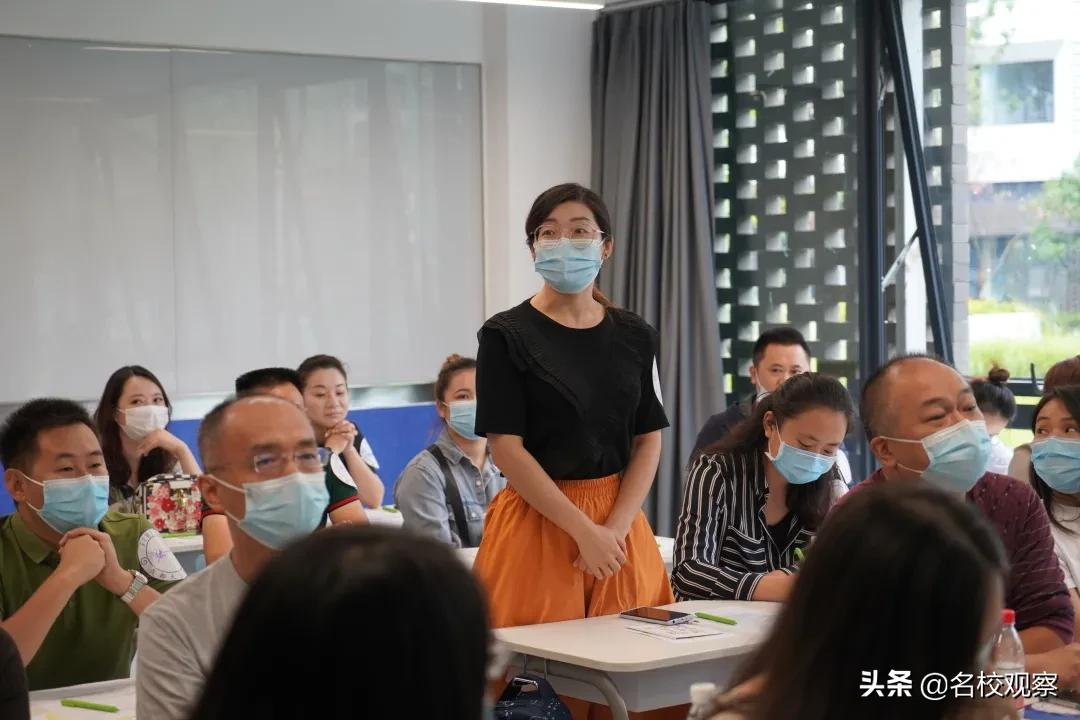 成都这所学校，不仅学生分班实行抽签，班主任教哪班也是现场抽签