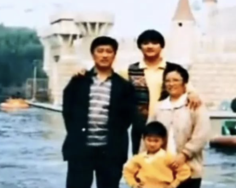 “笑星”洛桑去世27年，那晚的酒局上究竟发生了什么？