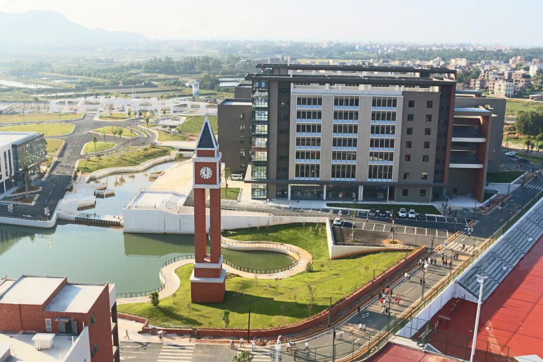 本科、专科过省线稳录取，欢迎填报广州科技职业技术大学