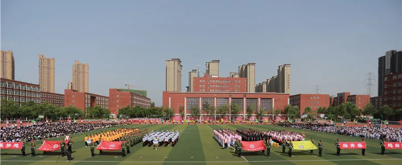 超燃运动盛会·震撼灞柳河畔！西安铁一中滨河第八届体育节暨田径运动会火热进行中……