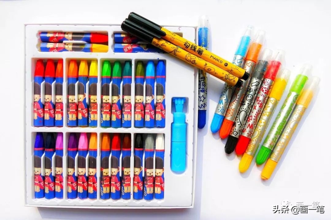 蜡笔画：故事绘，刻舟求剑