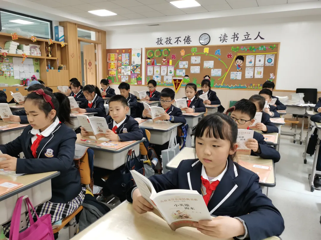 惊人速度崛起！这所九年制学校数学品牌太强了