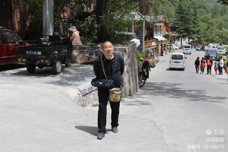 冯延吉：春游万仙山景区