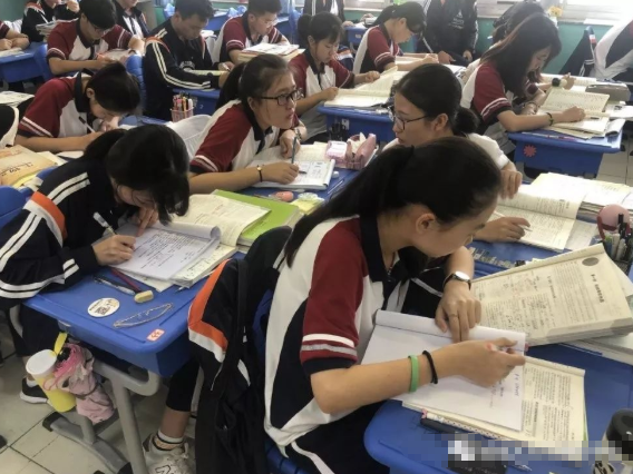 高中三年时光，每个阶段考多少分才算合格，看看资深老师怎么说