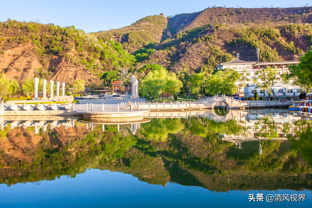 崇信龙泉寺，流水潺潺、曲径通幽，龙吐彩虹显奇观！