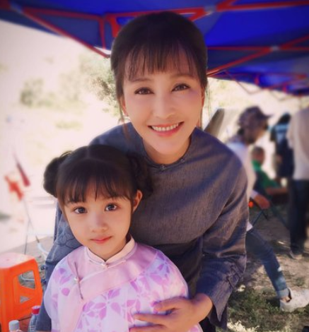 岳丽娜女儿图片(幸运女星) - 赤虎壹号