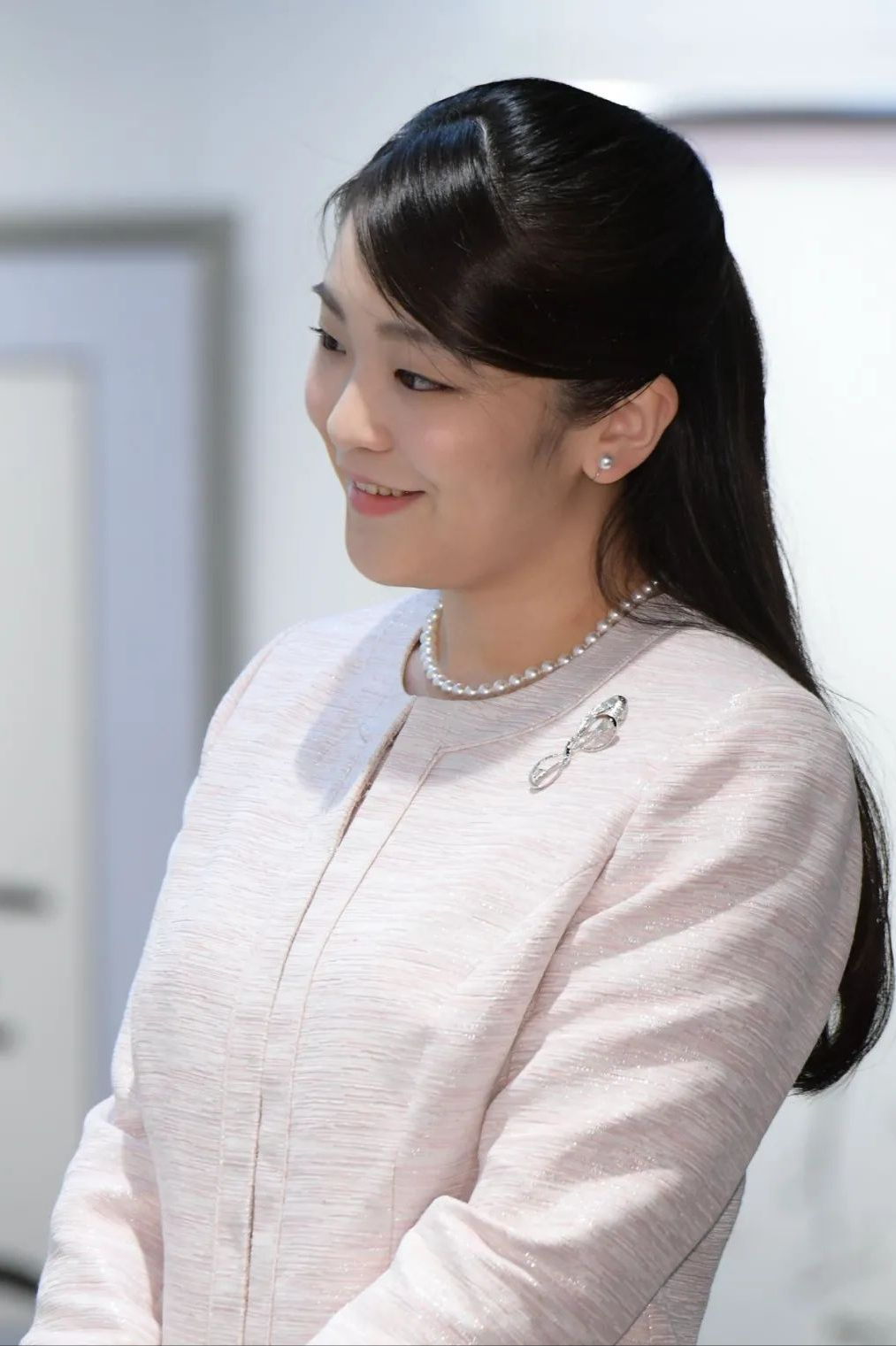 日本公主大婚，驸马成纽约年薪百万新富帅，婚后定居美国会幸福吗