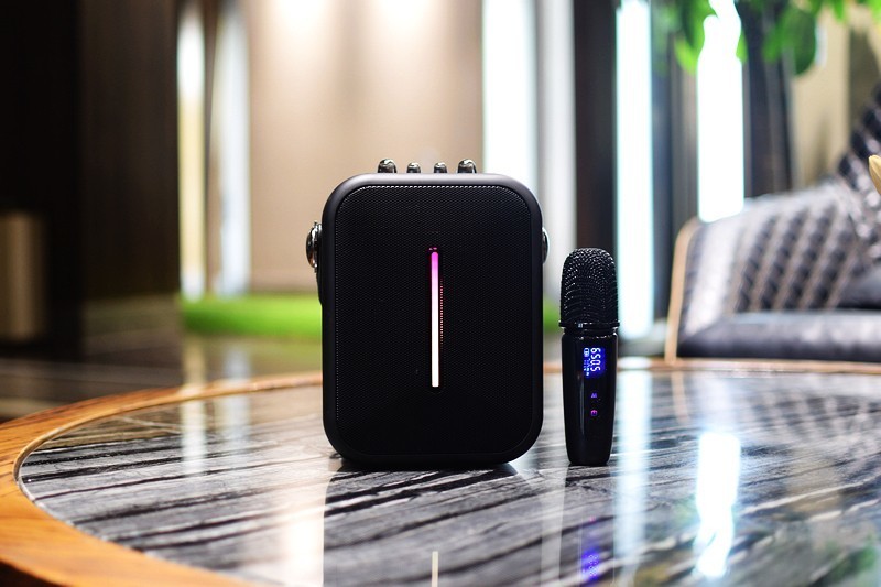 嗨起来 艾特铭客M18 K歌蓝牙音箱+无线K歌麦克风