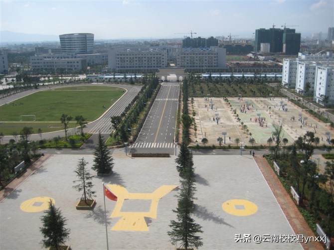 云南曲靖财经学校的校园环境怎么样？