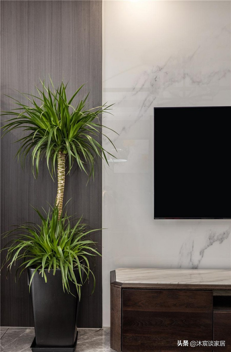 她，80后，二次装修选择现代中式，素雅沉稳大气的家，越看越中意