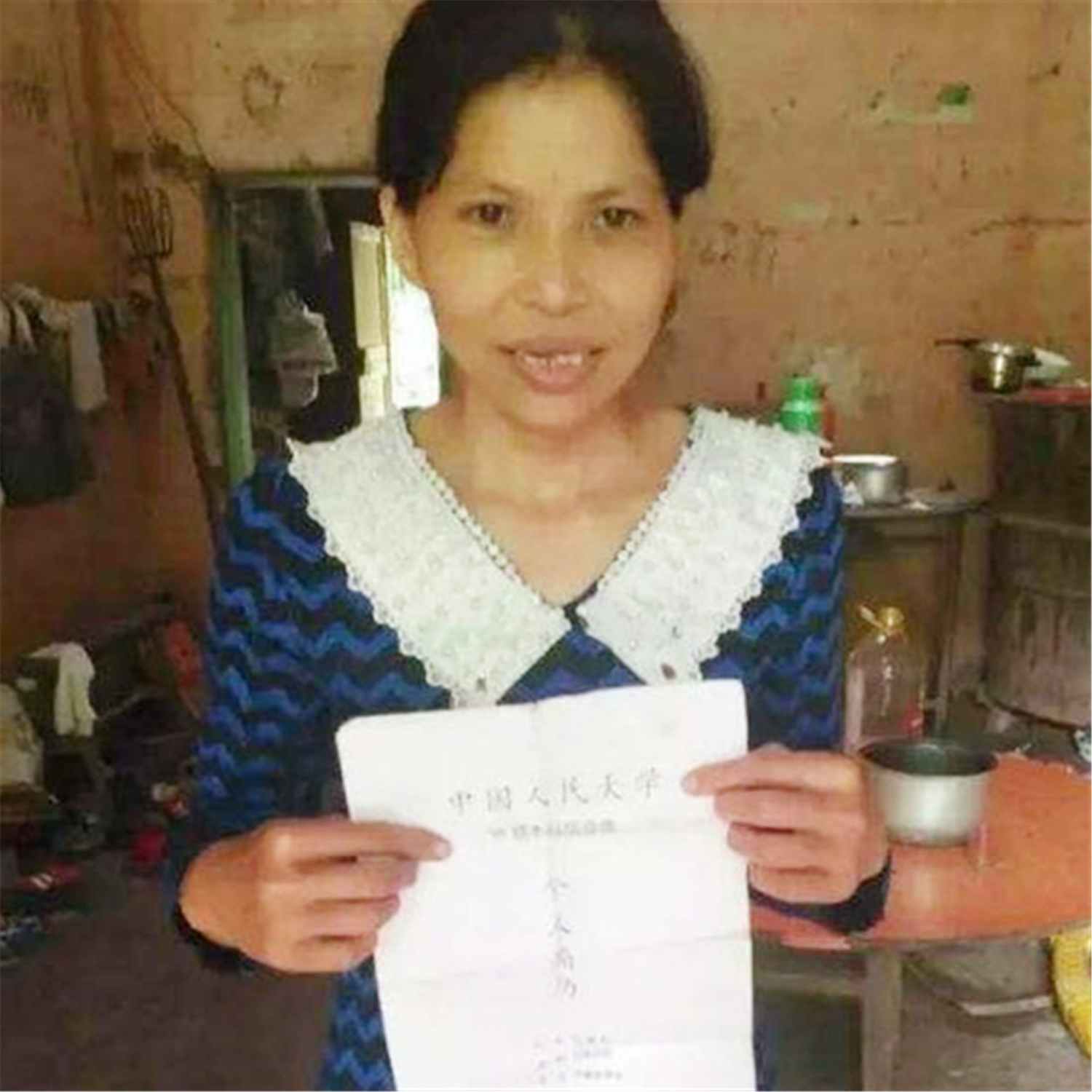 人大毕业却沦为低保户，农民丈夫的评价，揭开众多父母的教育怪圈