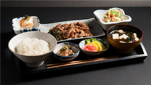 高考期间，一日三餐如何搭配？营养师送上“及时雨”，食谱来了