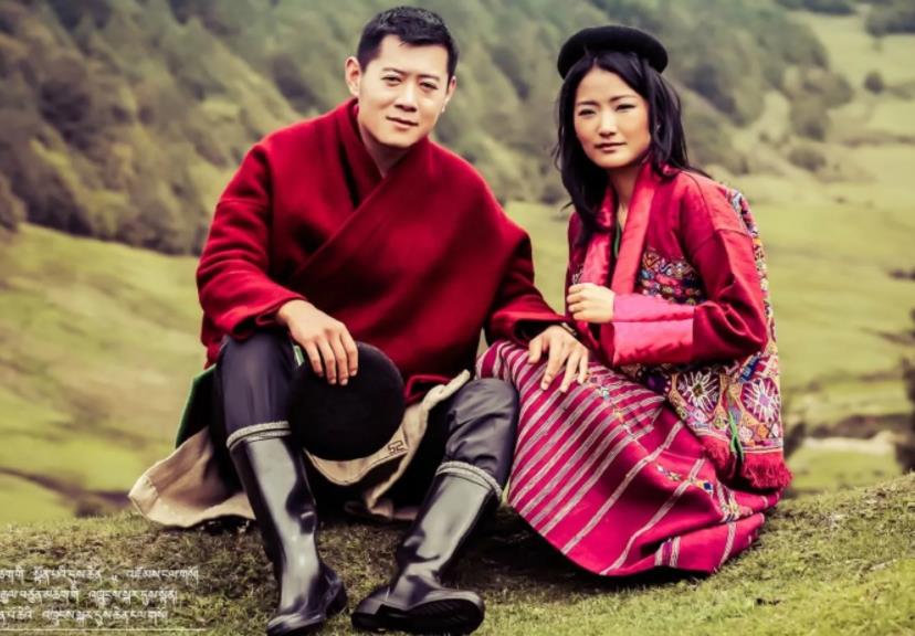 不丹王妃结婚10周年，生两个孩子持续爱情童话，未来王太后潜力十足