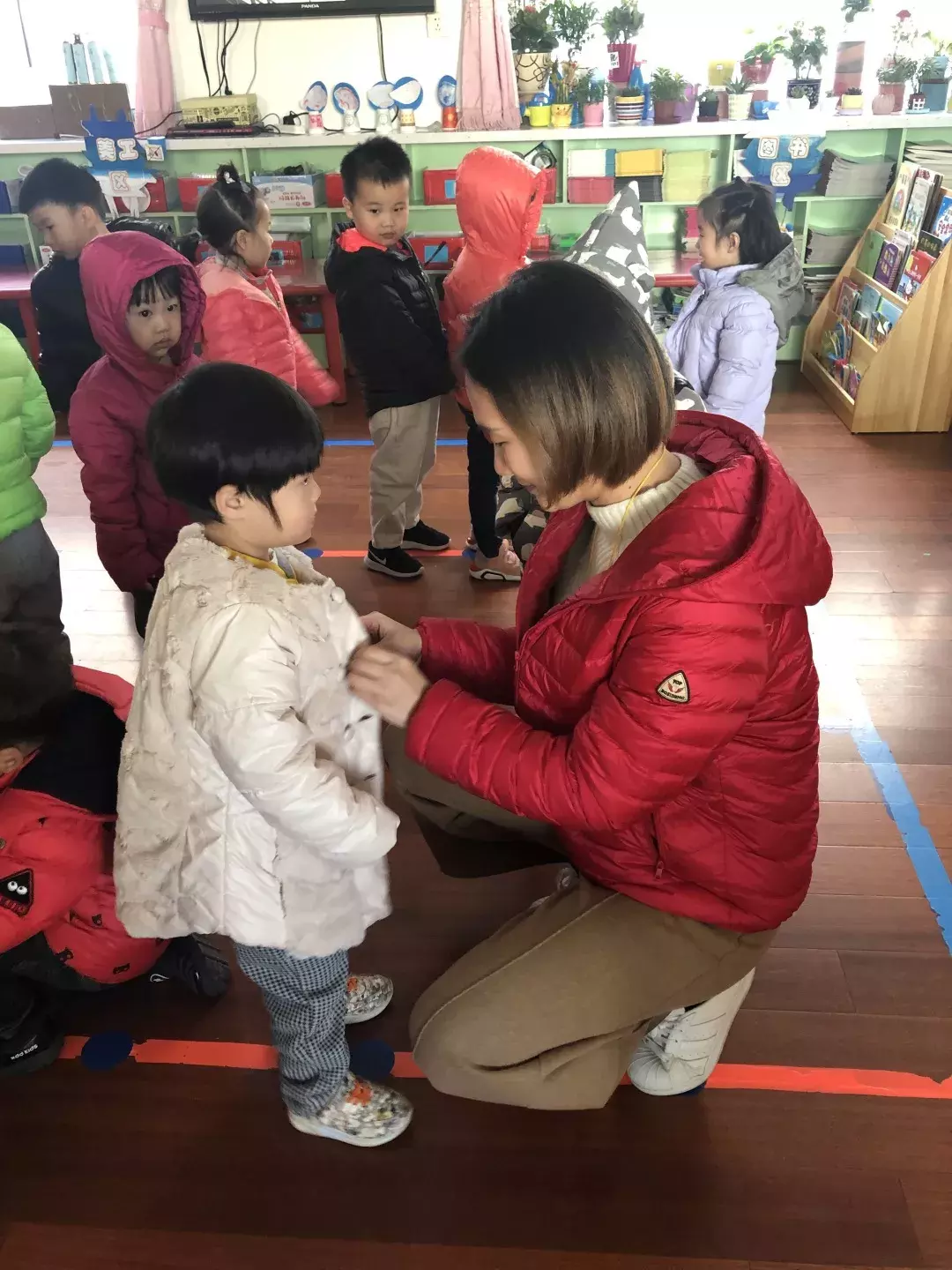 高碑店市第一幼儿园校园风景线:友爱的点点四班