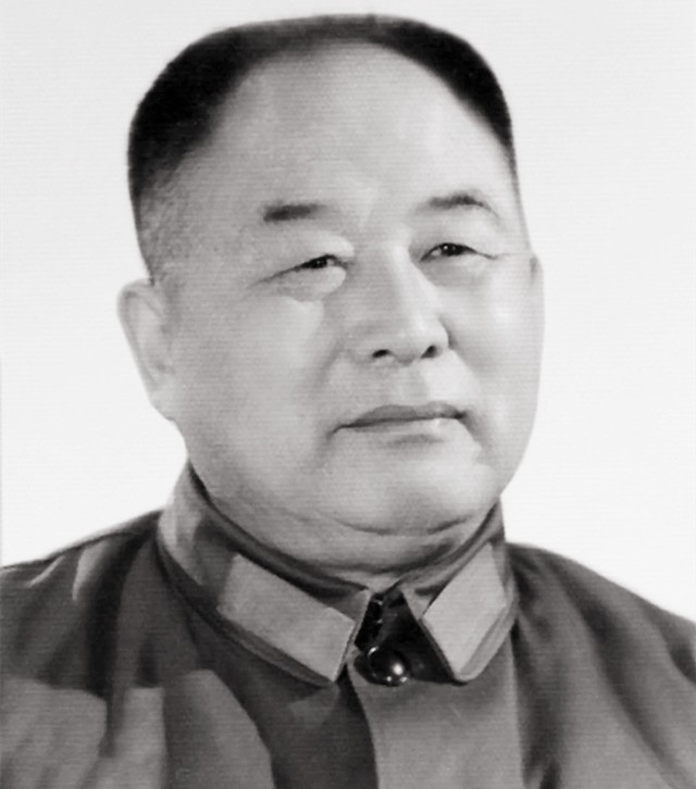 毛主席问王洪文和邓小平：我死后中国会是什么样子？二人如何回答