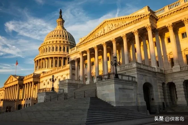 侠客岛：美国威胁取消香港“独立关税区”，这事怎么看？