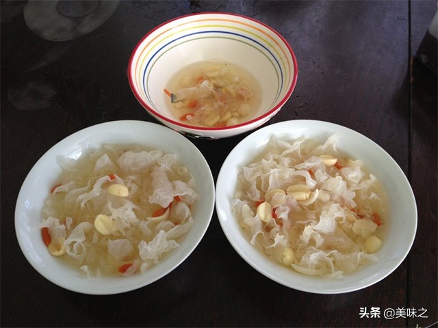 银耳莲子汤,银耳莲子汤的功效和作用