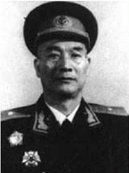 周总理长征时病情危殆，医生王斌吩咐：赶快去找冰来降温