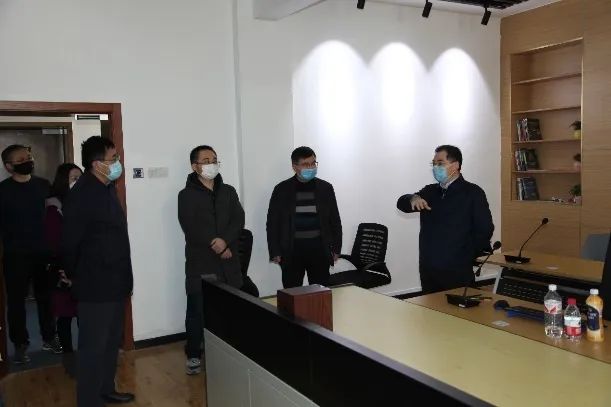 春风向暖，云端战“疫”，开启研究生“线上”新学期