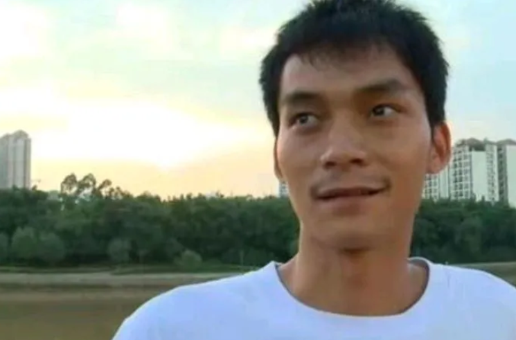 2011年，重庆小伙李翔，高考638分却坚持复读，夺文科状元进北大