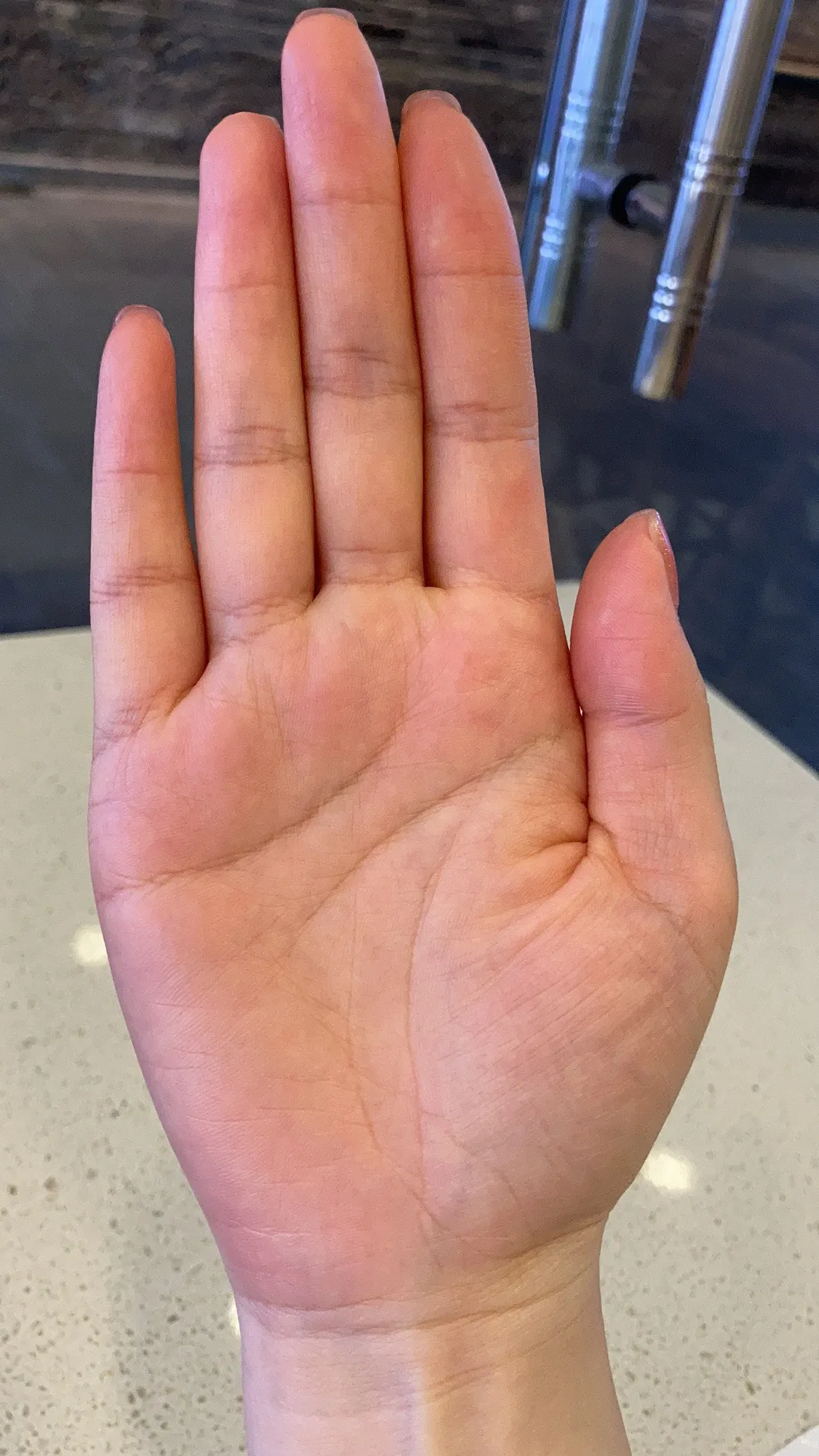 手相看子女富贵 小指细长不愁吃喝穿_达一风水网