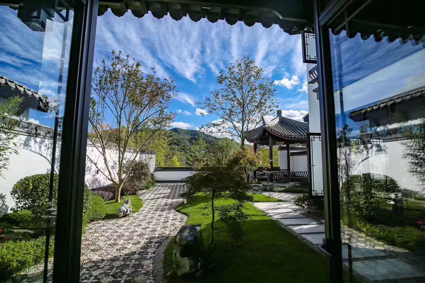 有这样的中式庭院住，再也不羡慕有海景房的人，170W一套