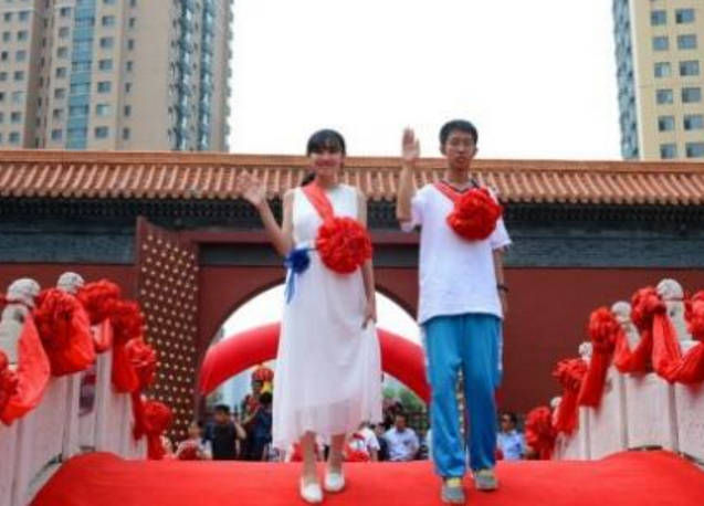 “北大光华”PK“清华经管”谁是状元收割机？内行人都一致选它