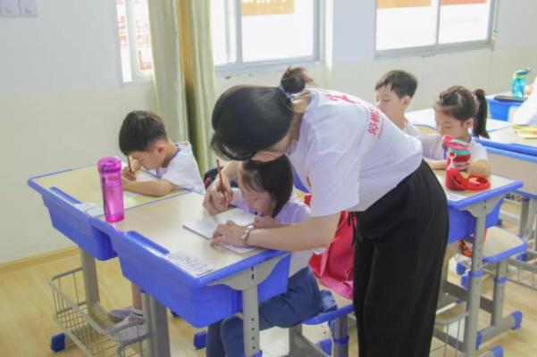 学生上公立和私立有啥区别？老师直言差距明显，家长要早些知道