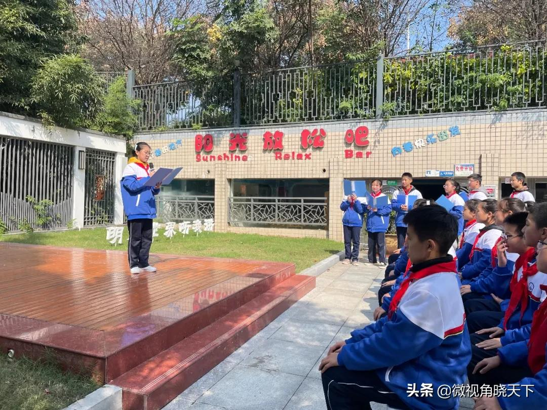 信陽浉河中學舉行“陽光小講壇”活動(圖13) 信陽浉河中學舉行“陽光小講壇”活動(圖13)