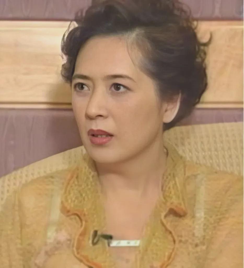 宝咏琴"患癌"悲情离世,刘銮雄28位绝世佳人,甘比成人生赢家