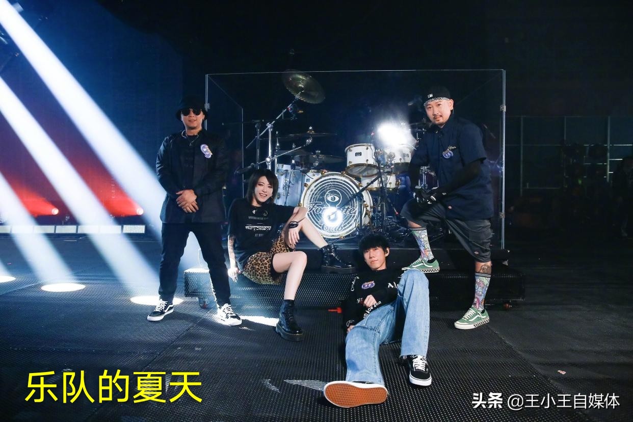 11届快女现状，冠军无人问津，四蛋意外翻红，刘忻依然坚持梦想