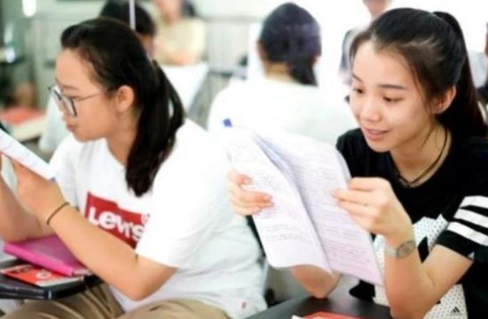 二本成绩也能上好大学？这些二本院校荣升一本，分数线几乎未变