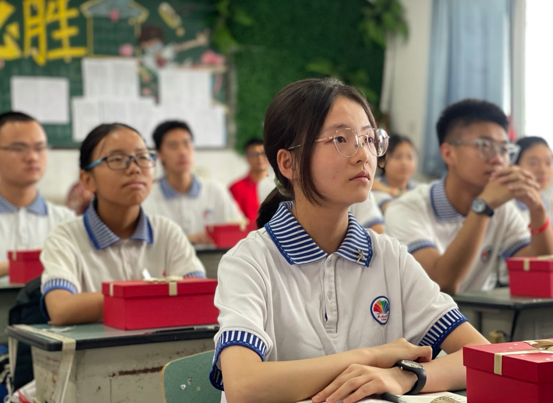 2021全国“高考分数线”出炉！江西C位出道，安徽500分上大专？