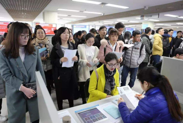 未来五年内很“吃香”的3大专业，好就业，薪资待遇也不差