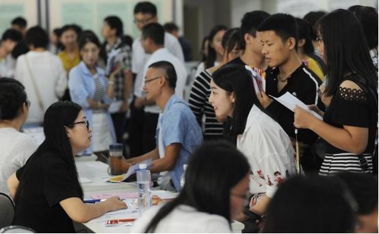 大学毕业“三方协议”别乱签，事关应届生身份，聪明的学生这样做