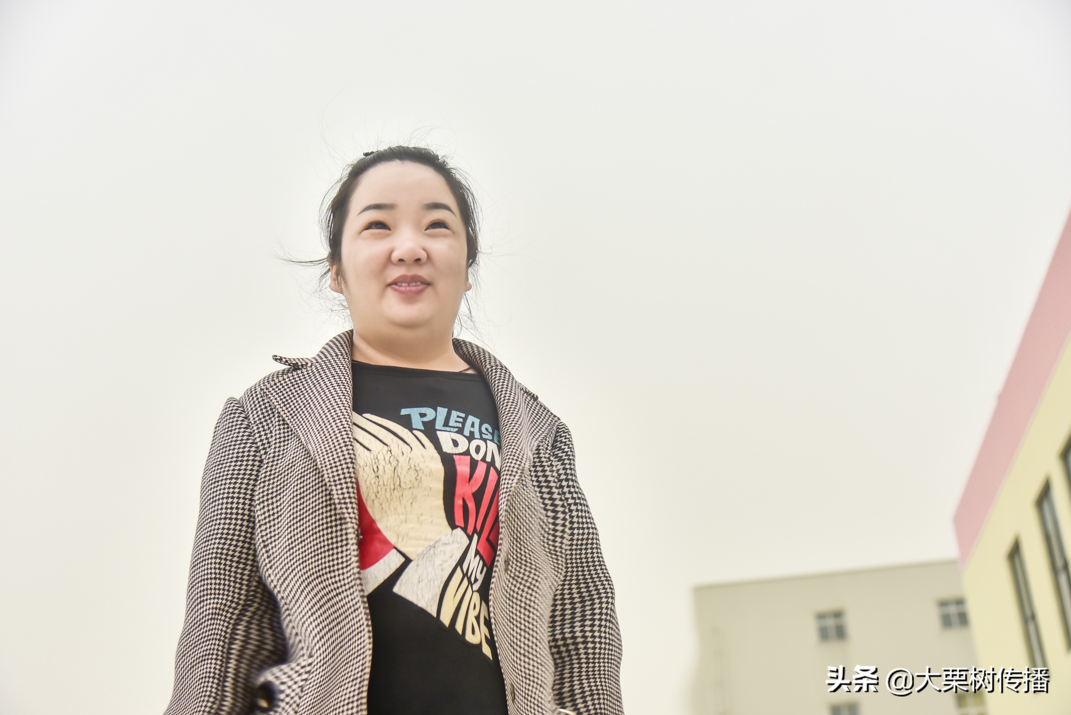 知心姐姐沈爱君：人间不值得，但人间很美
