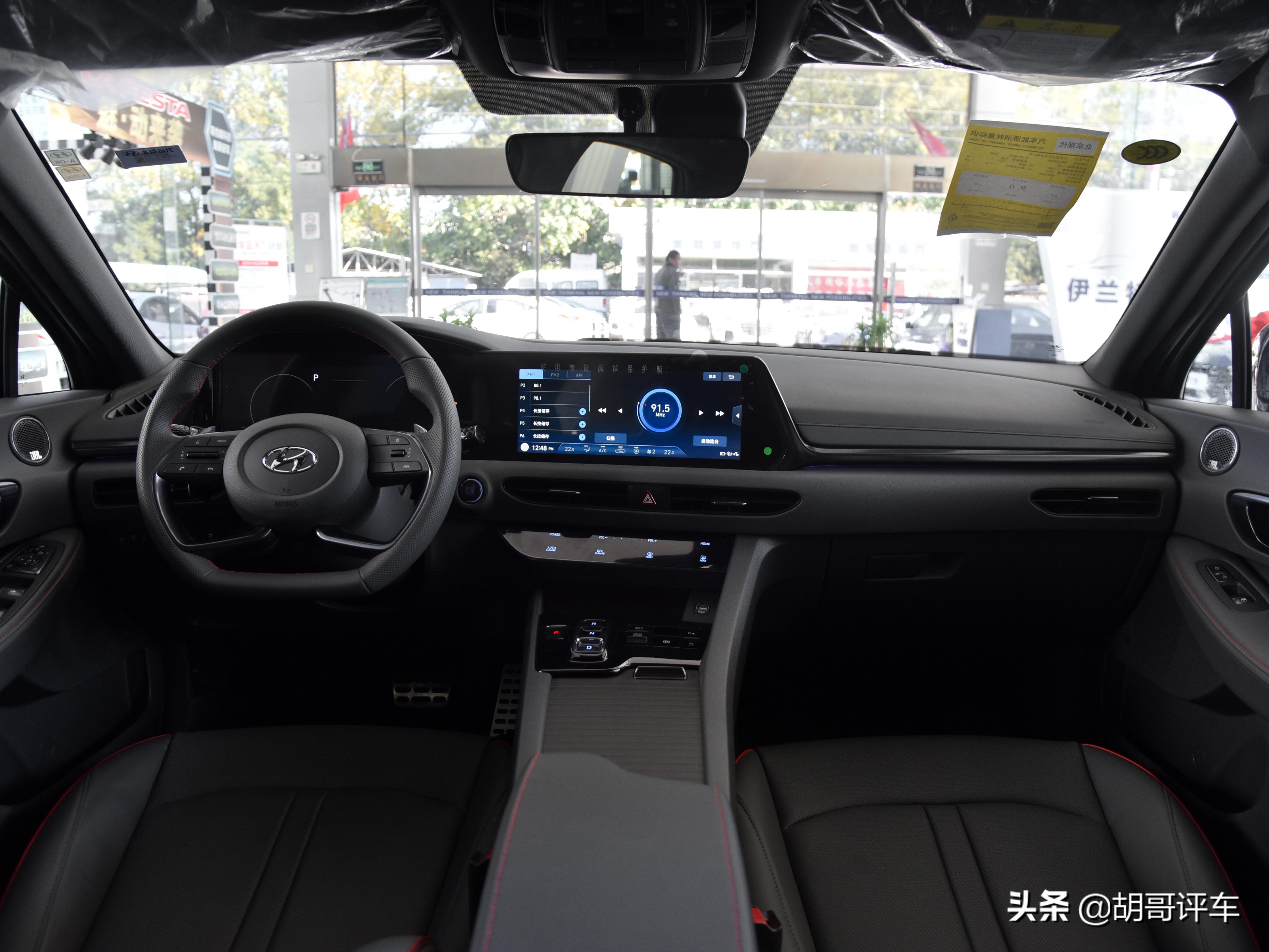 2.0T+8AT，外观怪异的合资中型车，带你看现代索纳塔