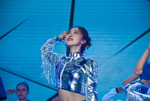 你还是从前那个少年！贵大60后到00后的青春故事