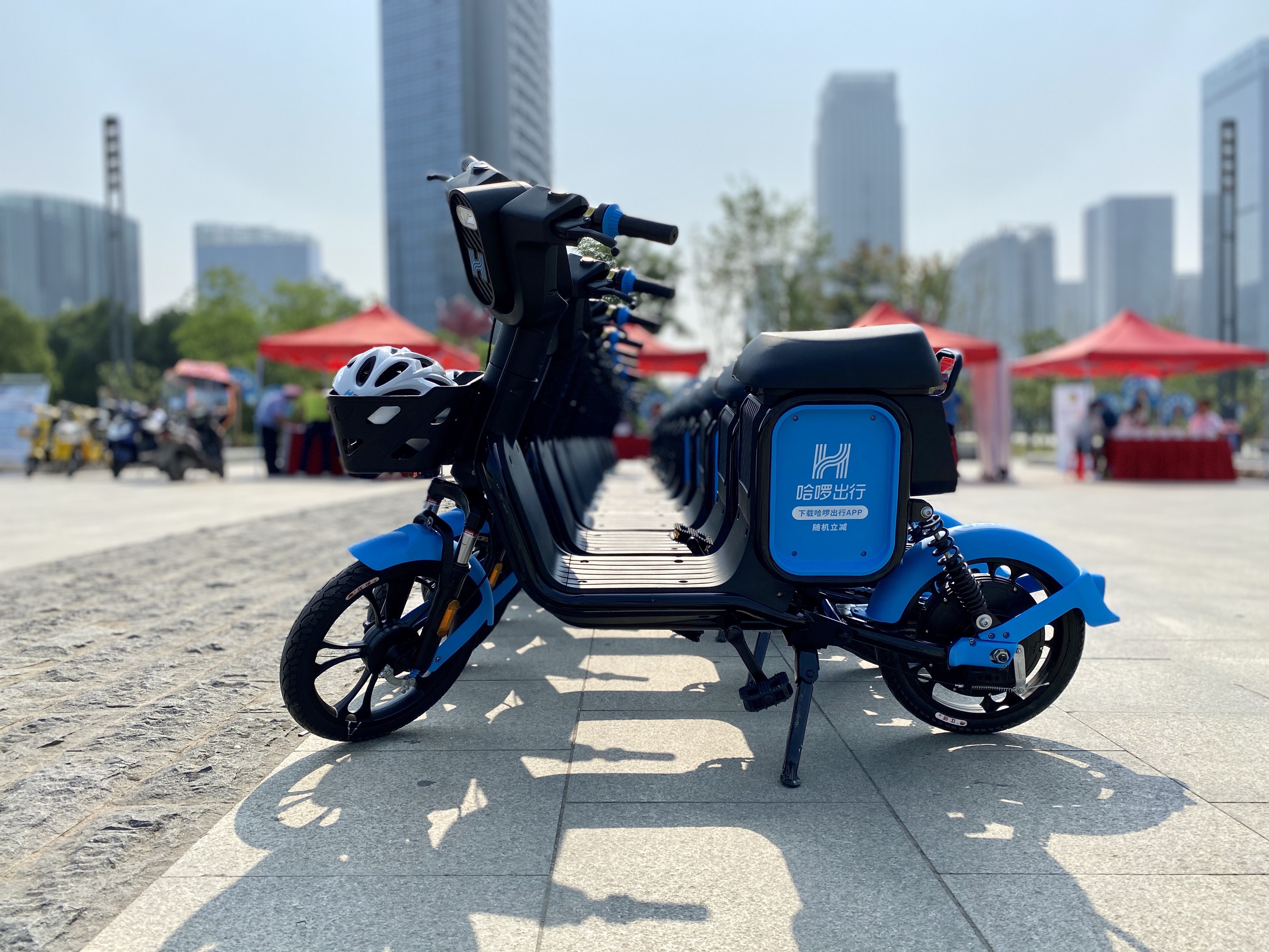 2017年,哈啰出行向泉州投放共享单车;去年5月,共享运营时代催生的共享